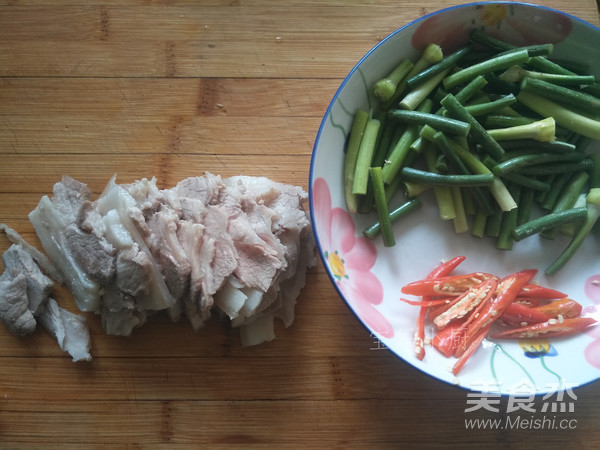 Twice-cooked Pork with Garlic Moss recipe