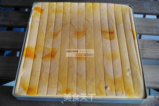 Lemon Strawberry Cake Roll recipe