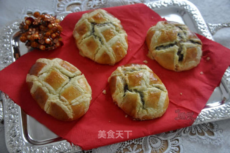 Fluffy Red Bean Souffle Bread recipe