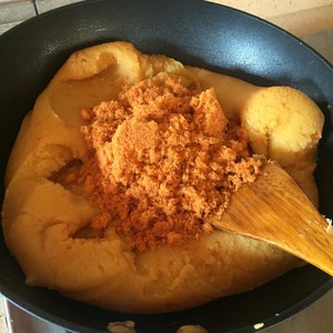 Mung Bean Almond Minced Meat Floss Mooncake recipe