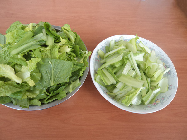 Stir-fried Pork Sausage with Green Cabbage recipe