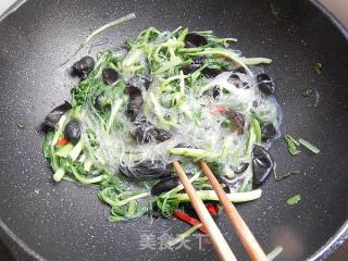 Stir-fried Vermicelli with Vegetables and Fungus recipe