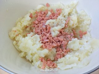 Minced Meat with Ham and Mashed Potatoes recipe