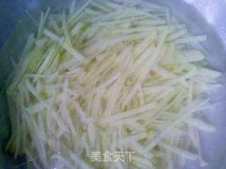 Simple But Memorable Dish-vegetable Fried Potato Shreds recipe