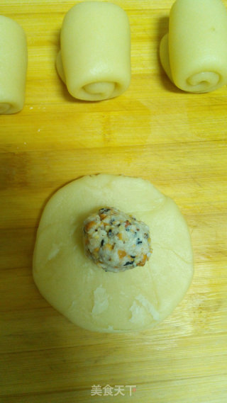 Meringue Five-core Moon Cakes recipe