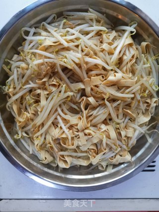 Fried Bean Sprouts with Bean Curd recipe