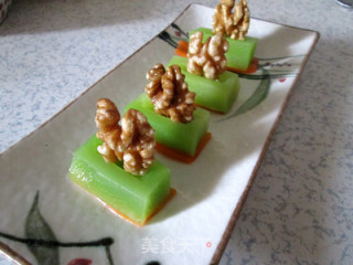 Lettuce Stuffed Peach Kernels for Beauty and Weight Loss recipe