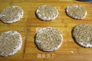 Sesame Glutinous Rice Cake recipe