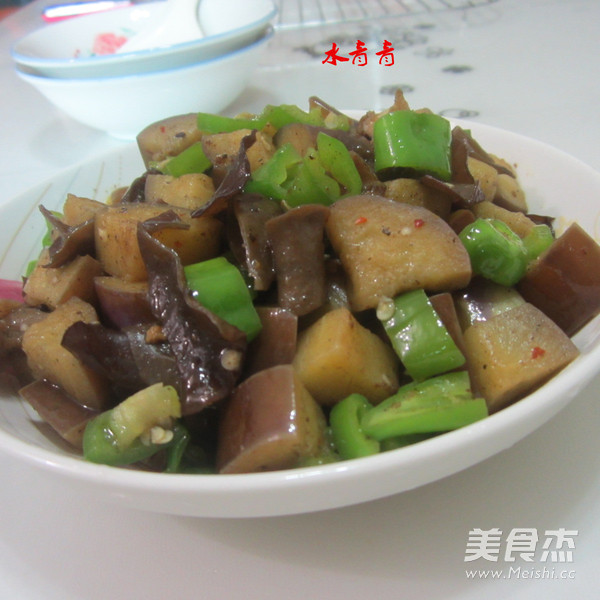 Fried Eggplant with Green Pepper and Fungus recipe