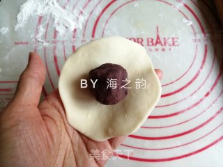 Pictograph Bean Paste and Mushroom Bun recipe