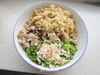 Hot Noodles Mushroom and Egg Box recipe