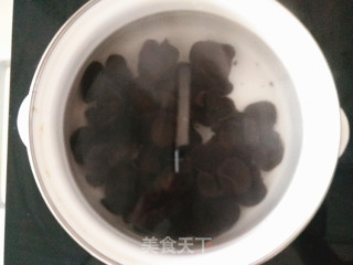 [northeast] Chopped Pepper and Cucumber Mixed with Fungus recipe