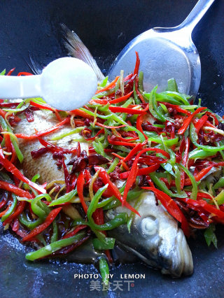 Spicy and Spicy-spicy Braised Red Tail Fish recipe