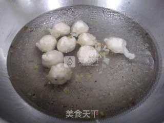 Cuttlefish Ball and Shredded Radish Soup recipe