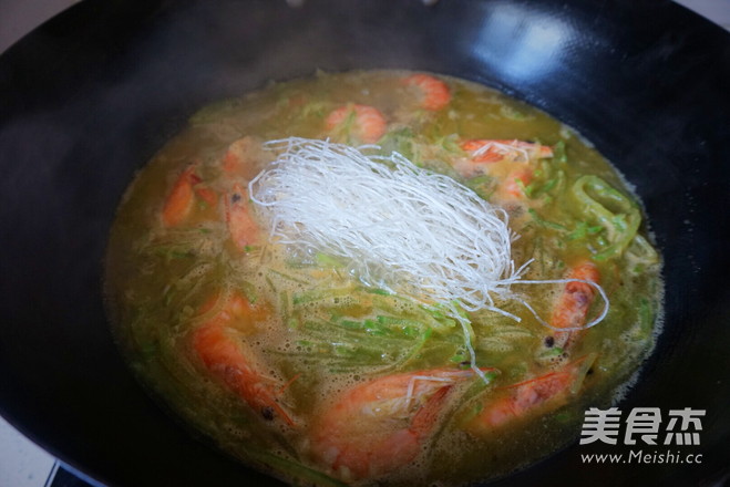 Prawn and Radish Soup recipe