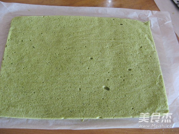 Matcha Cream Chiffon Cake Roll recipe