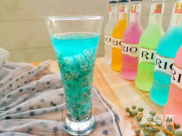 Liquor-flavored Dragon Fruit Ice Drink recipe