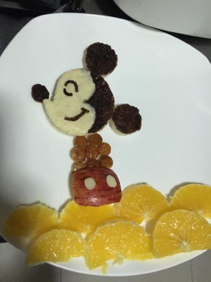 Creative and Fun Children's Meal—mickey & Minnie recipe