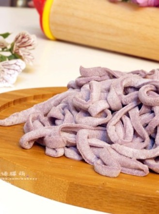 Purple Cabbage Hand Rolled Noodles