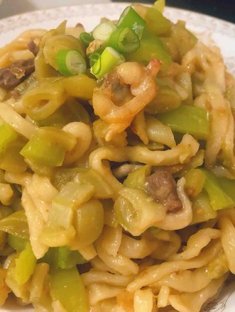 Braised Noodles with Kidney Bean and Clam Seeds recipe