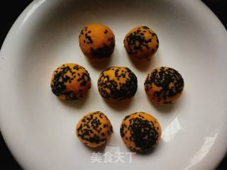 #团圆饭#black Sesame Sweet Potato Balls recipe