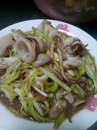 Stir-fried Seafood with Leek recipe