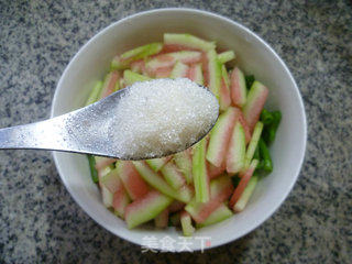 Watermelon Rind Mixed with Spinach Stem recipe