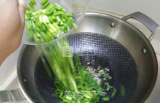 Fried Rice with Sweet and Salty Beans and Garlic Sprouts (garlic Sprouts) recipe