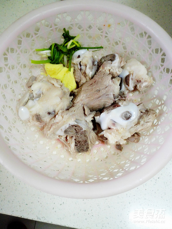 Fragrant Big Bone Soup recipe