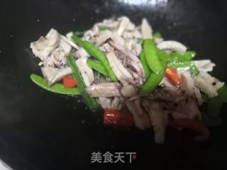 Fried Squid with Snow Peas recipe