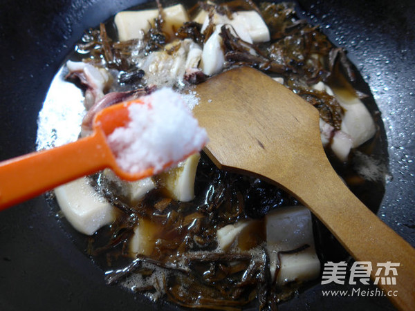 Grilled Cuttlefish with Bamboo Shoots and Dried Vegetables recipe