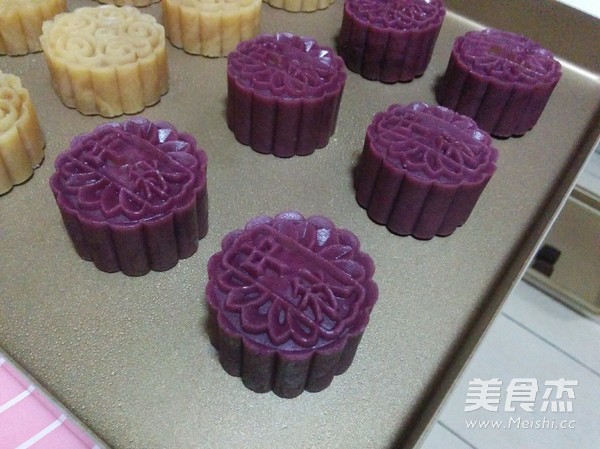 Peach Mountain Mooncake with Purple Sweet Potato and Egg Yolk recipe