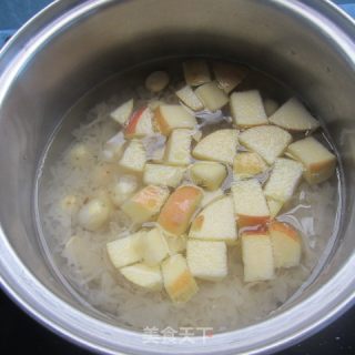 Apple Tremella Soup recipe