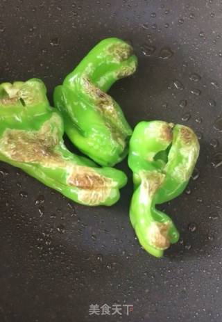 Green Pepper Mixed with Preserved Egg recipe