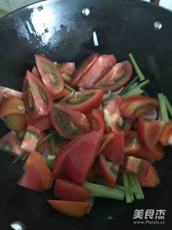 Stewed Beef Brisket with Tomatoes recipe