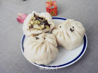 Cabbage and Melon Skin Stuffing Steamed Buns recipe