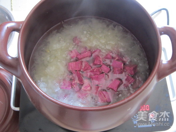 Purple Sweet Potato and Tremella Soup recipe