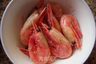 Stir-fried Arctic Shrimp with Garlic Seedlings recipe