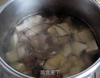 Lazy Moves --- Pressure Cooker Steamed Rice + Fen Ge Fan Bone Soup recipe