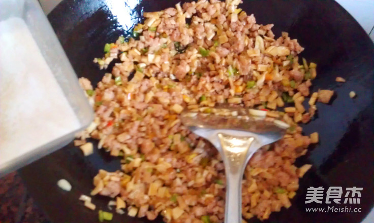 Stir-fried Minced Pork with Diced Radish recipe