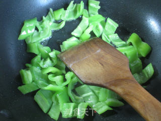 Stir-fried Bamboo Shoots with Green Pepper recipe