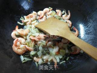 Fried Sea Prawns with Pickled Cabbage recipe