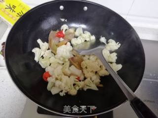 Stir-fried Cauliflower with Bacon recipe