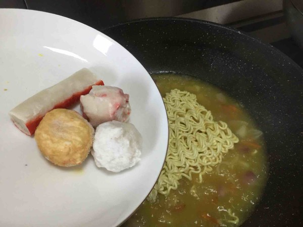 Curry Fish Ball Noodles#中卓牛骨汤面# recipe