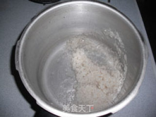 Nourishing Stomach Congee——squid Pork Ribs Congee recipe