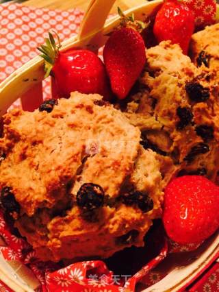 Strawberry Whole Wheat Scones recipe