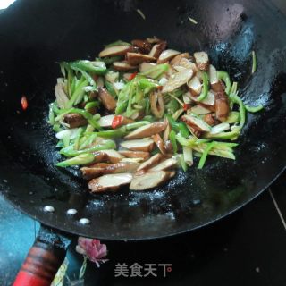 Spicy Stir-fried Vegetarian Chicken recipe