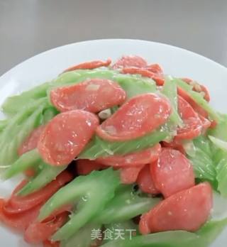 Stir-fried Sausage with Celery recipe