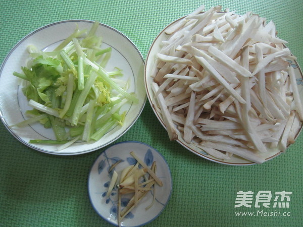 Stir-fried Shredded Pork with Pleurotus Eryngii recipe