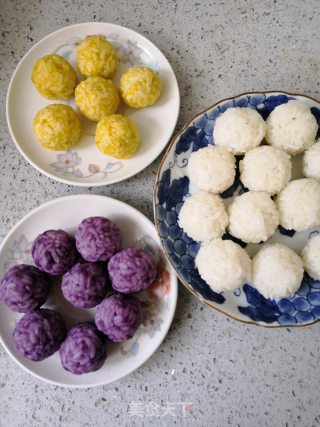 Colorful Football Rice Ball recipe